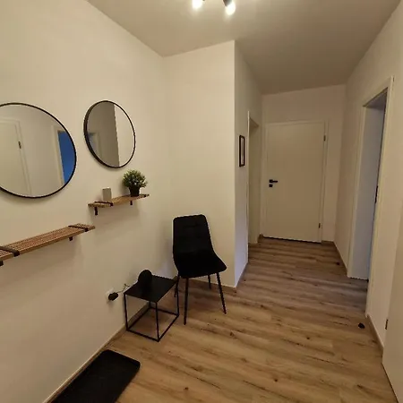 Apartment Am - Obergeschoss - Ruhige Lage - Eigener Garten *
