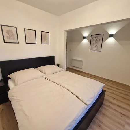 Am - Obergeschoss - Ruhige Lage - Eigener Garten Διαμέρισμα