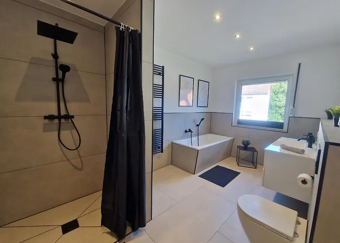 Appartamento Am - Obergeschoss - Ruhige Lage - Eigener Garten