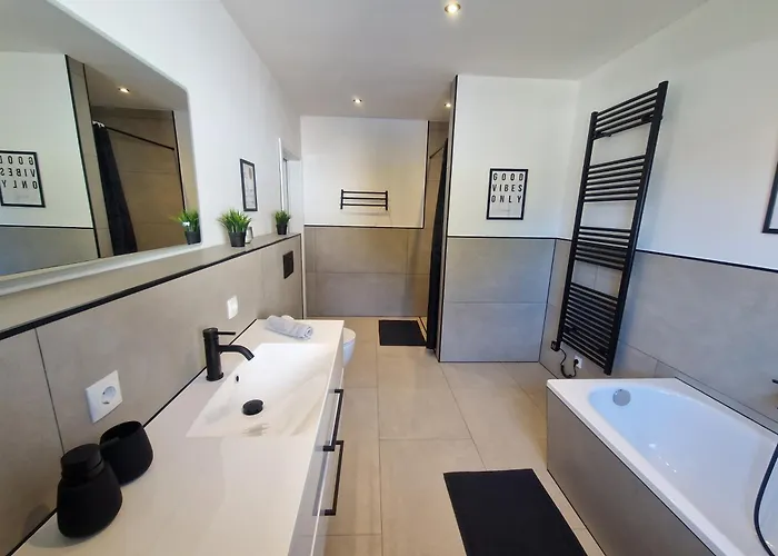 Am - Obergeschoss - Ruhige Lage - Eigener Garten Appartamento *